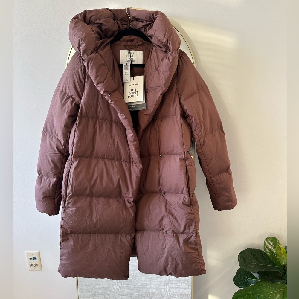 Aritzia Babaton The Duvet Puffer Mid in Chocolate - Picture 6 of 17